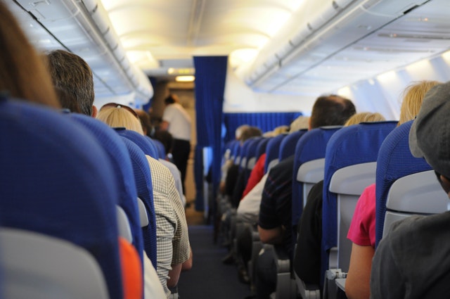 Las 7 cosas que no puedes reclamar en los viajes en avión
